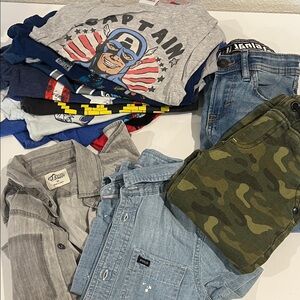 Marvel Captain America Gray Short Sleeve Tee